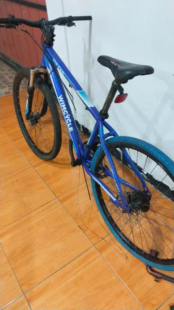 Sepeda commuter bike