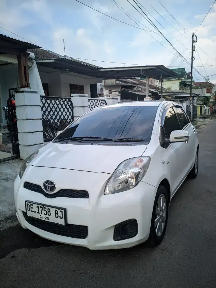 Yaris J At 2013 istimewa