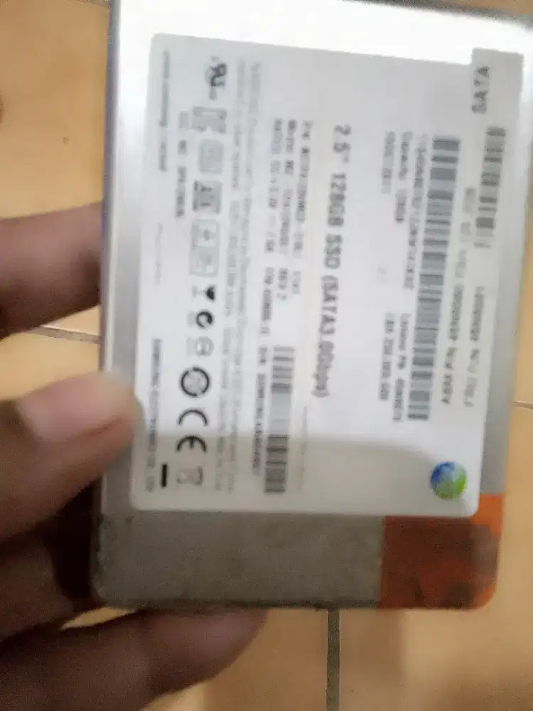 ssd 128 merek samsung rusak