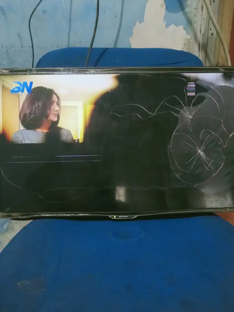 Dijual tv Sharp led digital 24