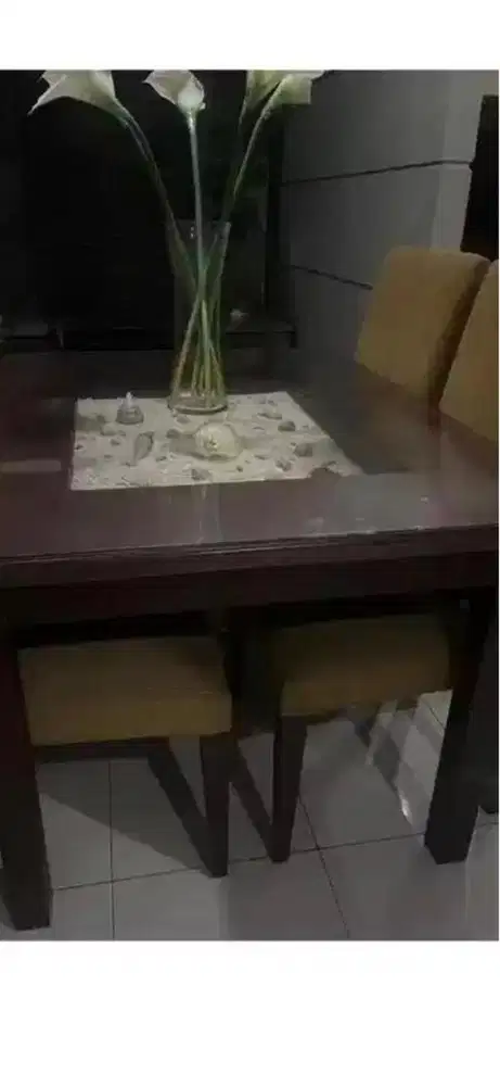 Meja Makan Kayu Jati