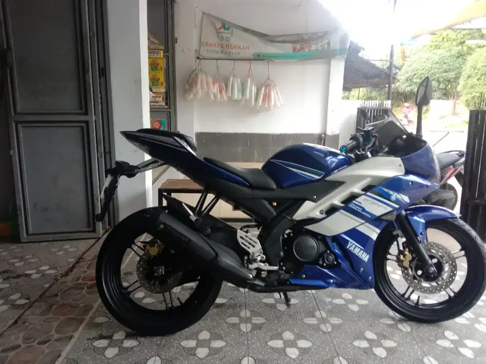 Yamaha R15 v1 155