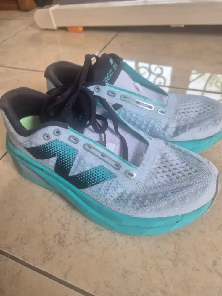 Running shoes NB Fuel Cell SC Trainer