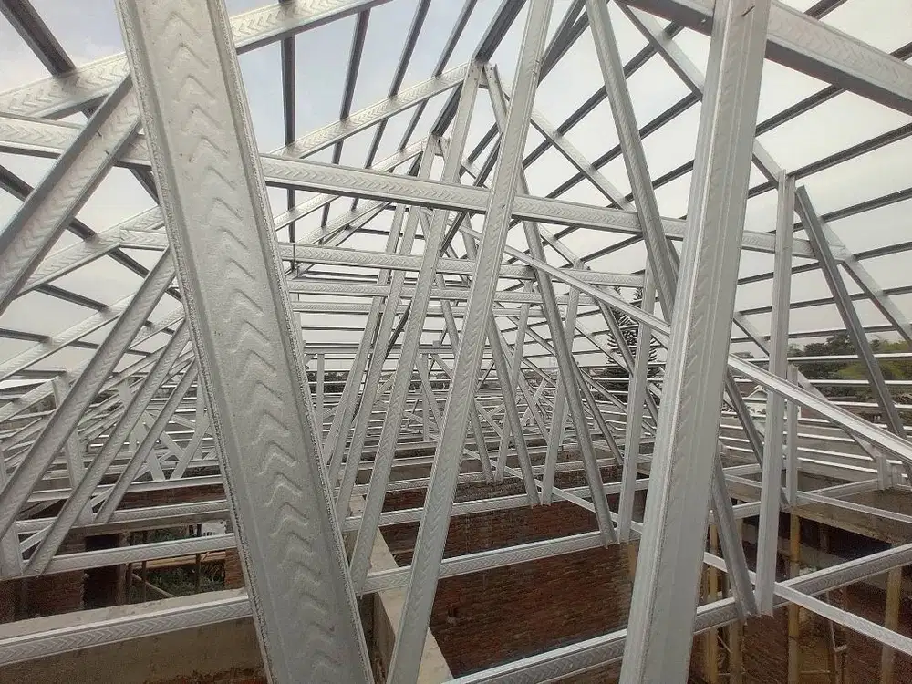Bongkar Renovasi Atap Lapuk Dengan Baja Ringan UPVC ALDERON AWET KOKOH