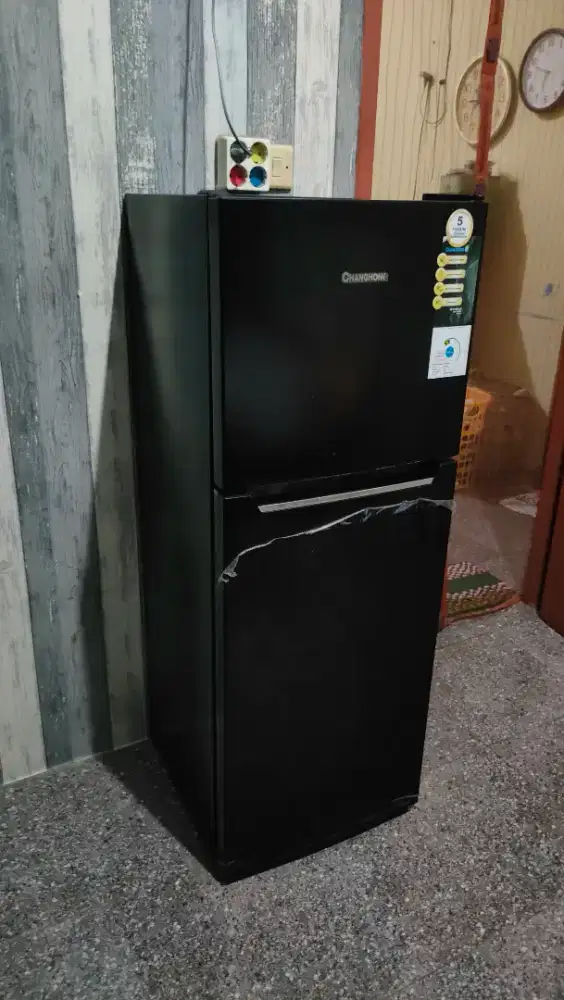 KULKAS CRF-208 SECOND, JUAL CEPAT!