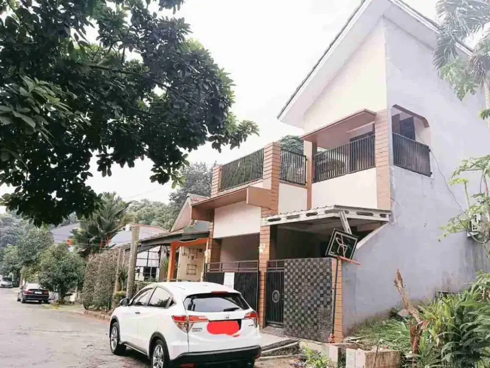 Rumah 2 Lantai Bagus di Villa Pamulang