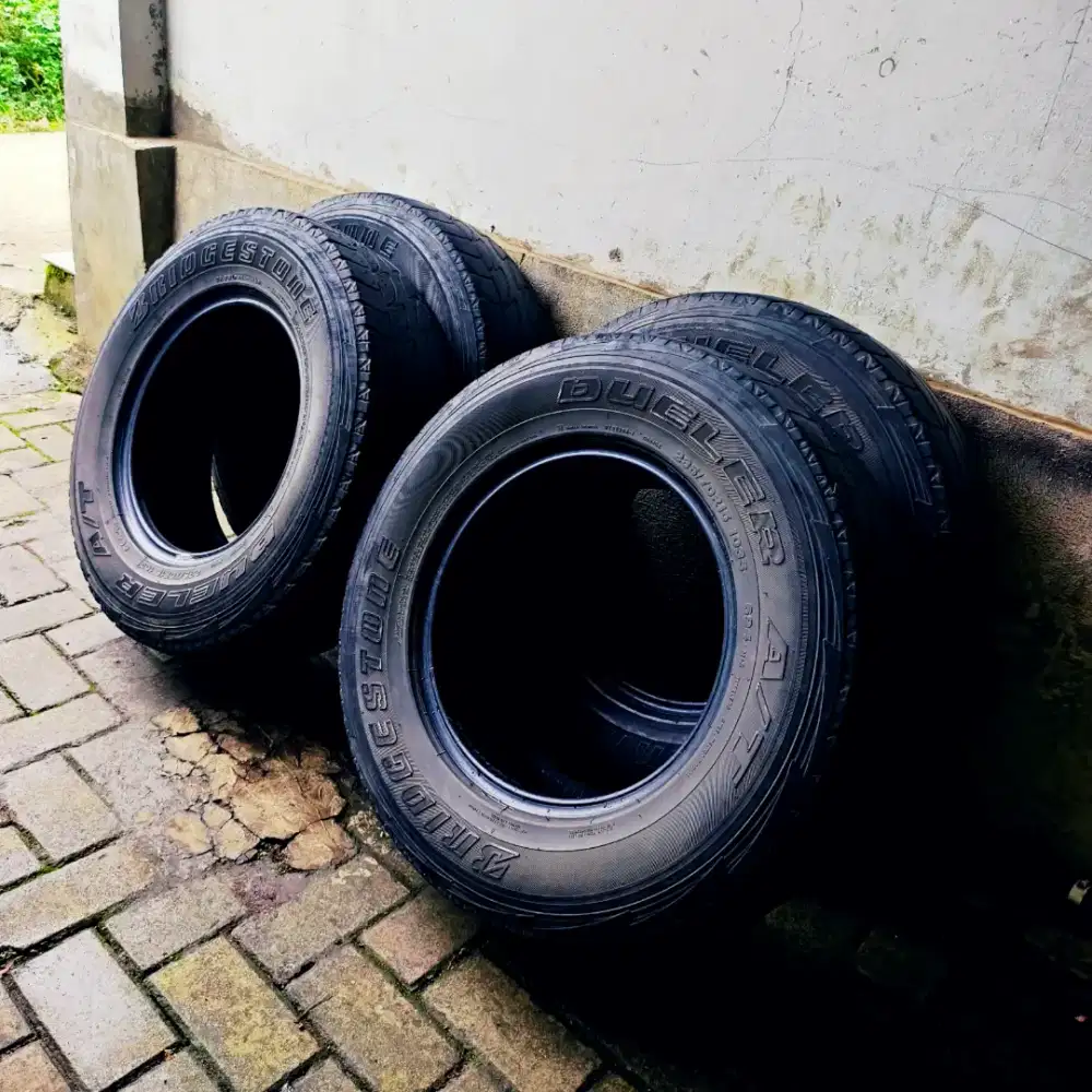 Ban bridgestone dueler at 235/70/15 r15 mobil suv semi offroad