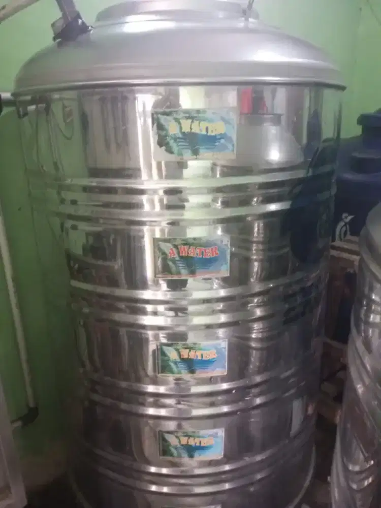 Toren stainless merk penguin 1000 liter