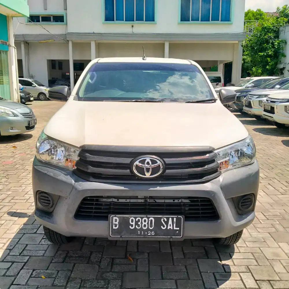 TOYOTA HILUX SINGEL CABIN 2.4 4X4 MT 2021
