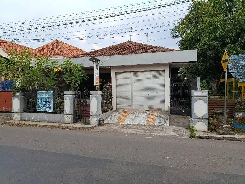 Rumah Di Kota Slow Living SHM