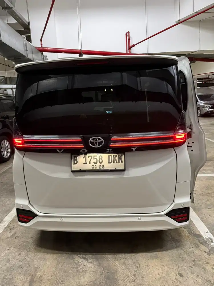 Toyota Voxy 2022 Bensin