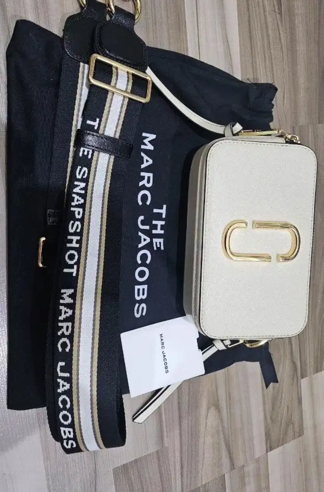 Mau jula tas marc jacobs Jarang dipake nego tipis bisa COD
