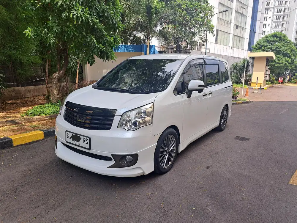 Toyota Nav1 V limited Luxury Matic Putih
