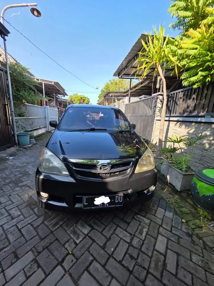 Daihatsu Xenia 2011 Bensin