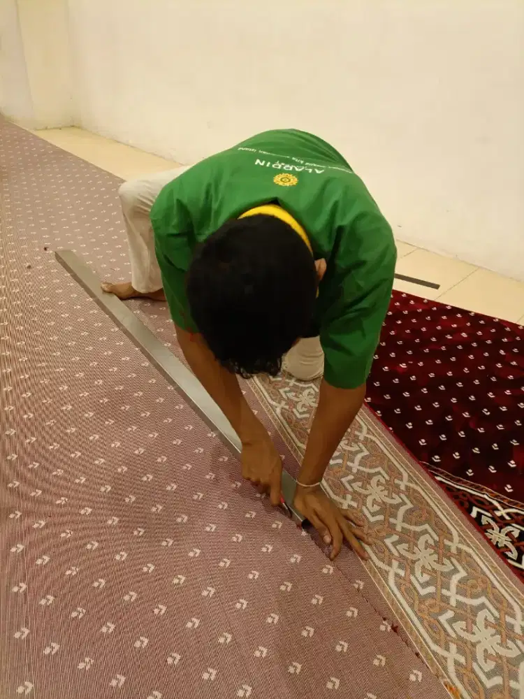 Karpet Masjid Premium Merah Maroon