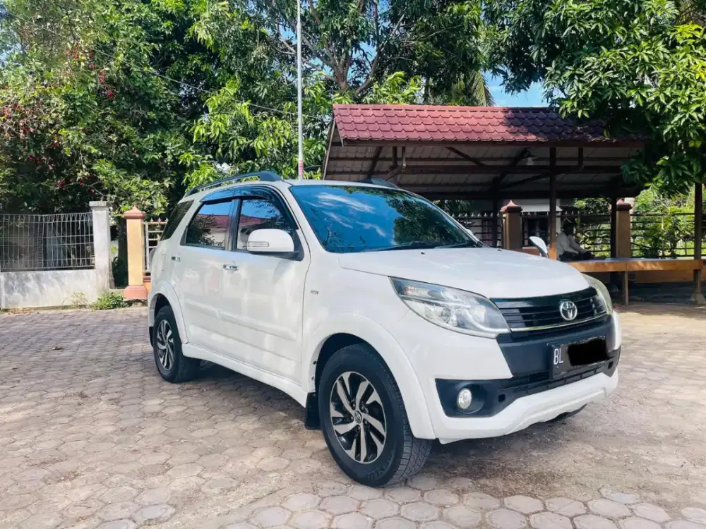 Toyota Rush tipe G tahun 2016 matic