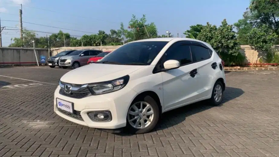 LOW DP Honda Brio Satya 1.2 E Bensin-MT 2020 KYU