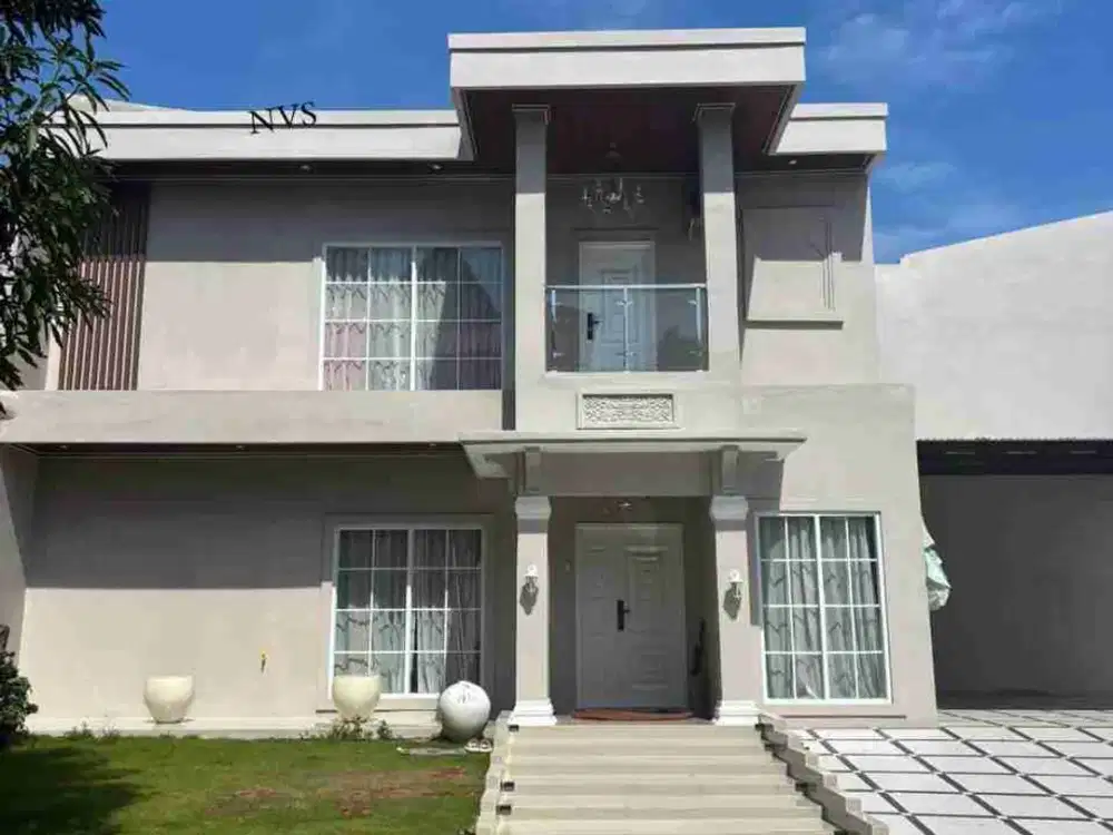 Rumah mewah full furnish di Cibubur dalam cluster, ada kolam renang