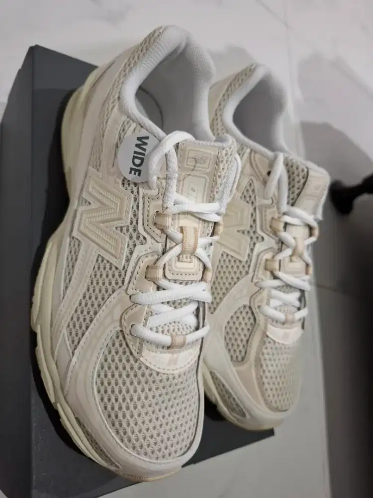 NEW BALANCE UNISEX 740 - BEIGE