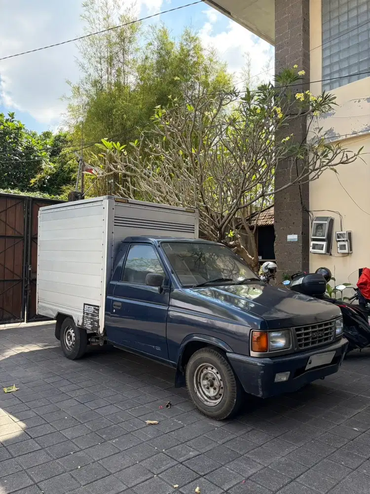 Isuzu Panther box 2003 Diesel