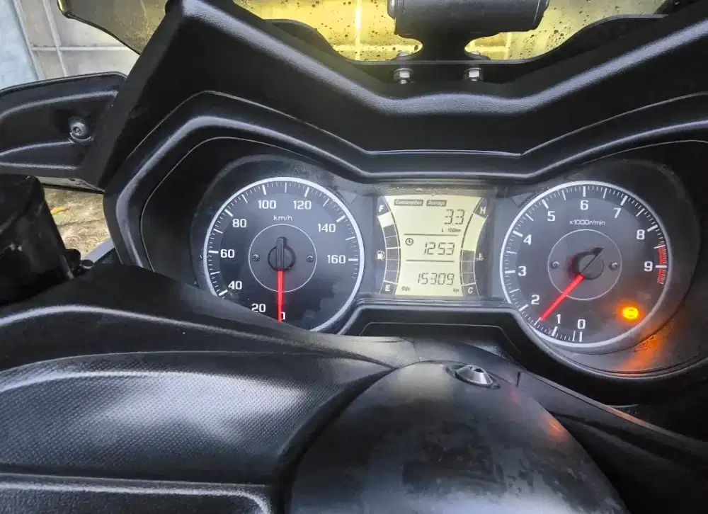 X max 2022 .. mulus low km