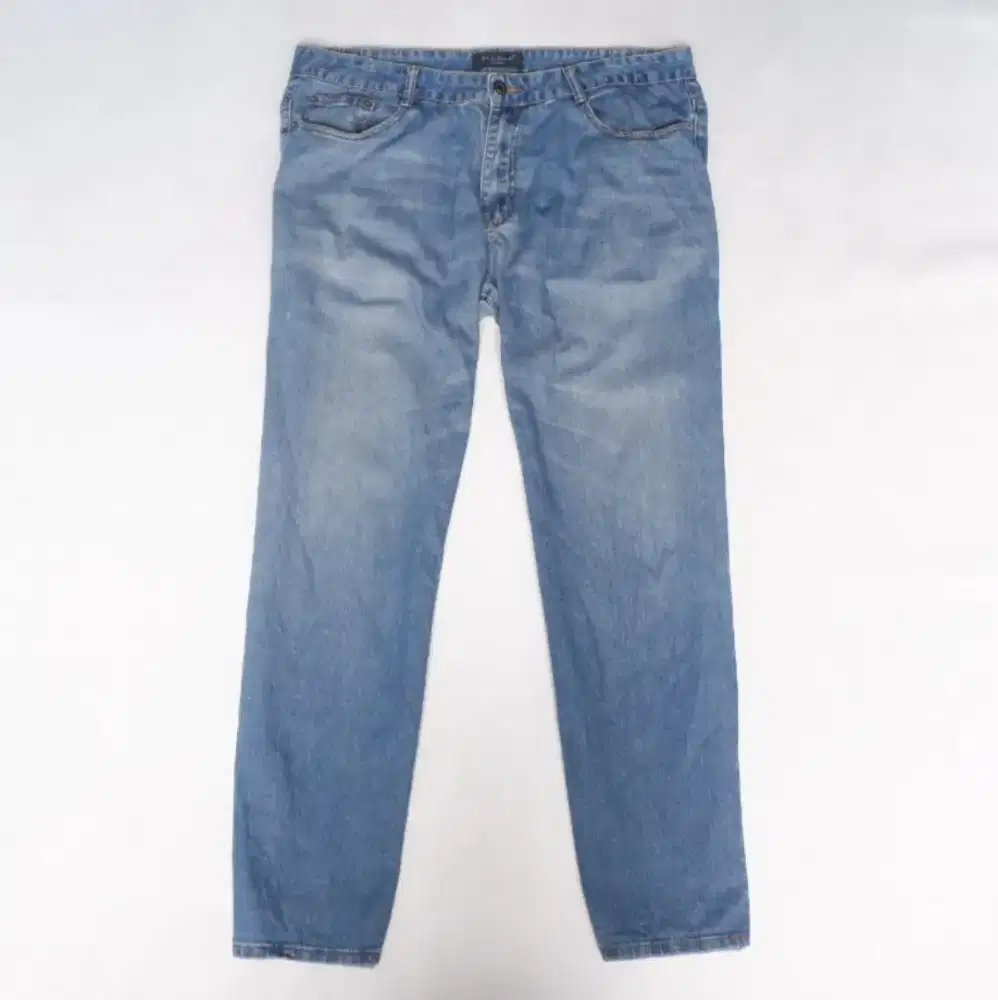 H.U.I.Z jeans size 40 fit 42