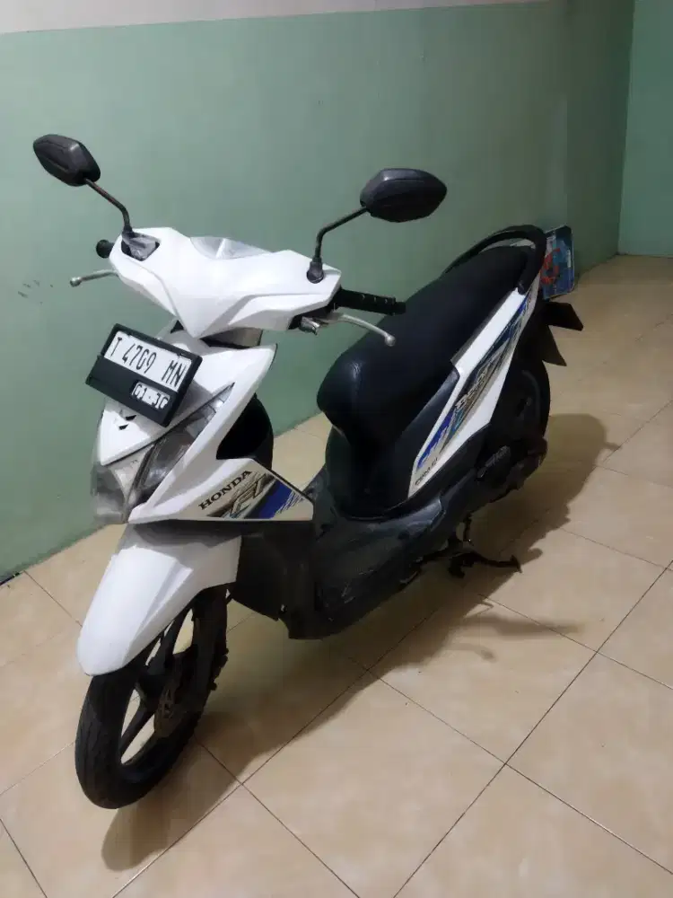 Honda Beat injeksi Th 2015 Siap Pakai Plat T Karawang