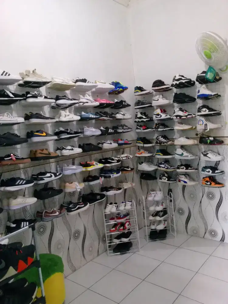 Sepatu all brand serba 100k