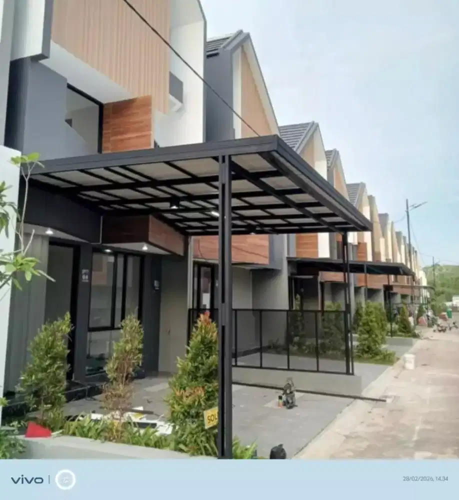 Pasang kanopi baja ringan