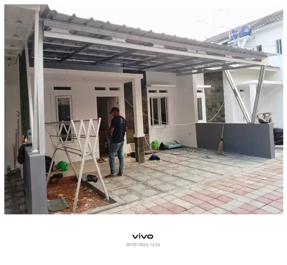 Pasang kanopi baja ringan