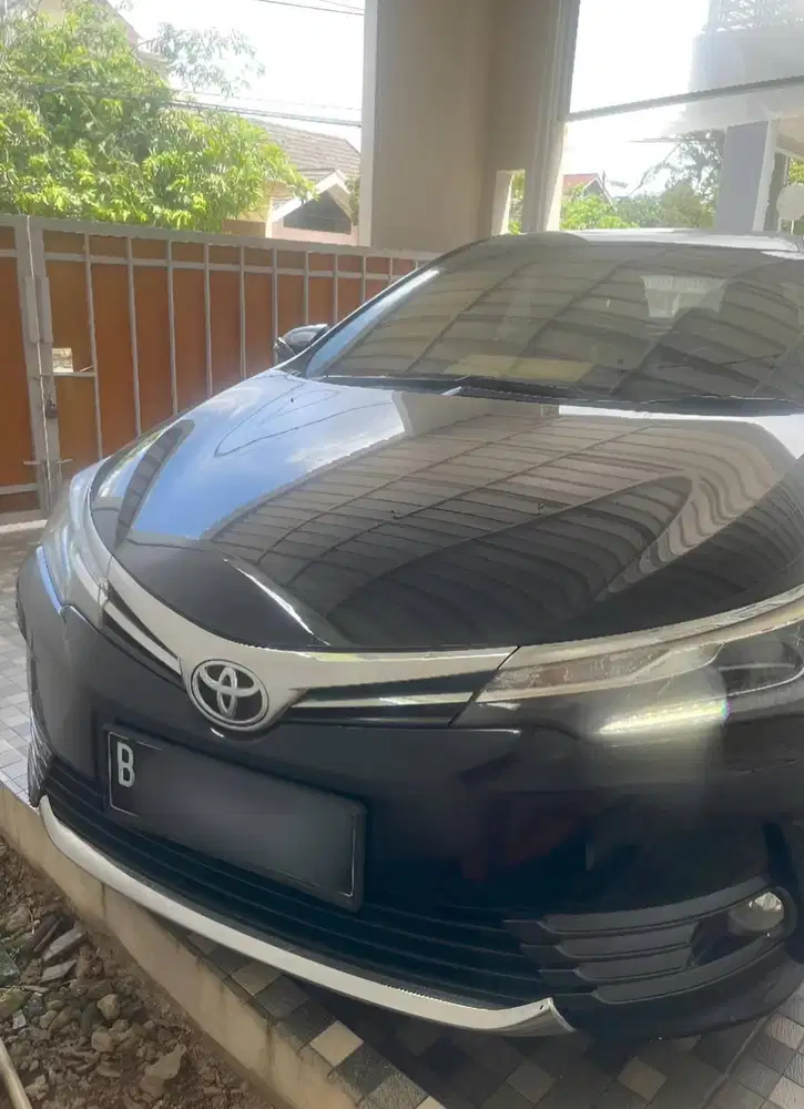 Toyota Altis V 1.8 AT 2017 – Sedan Nyaman, Terawat, Siap Pakai!