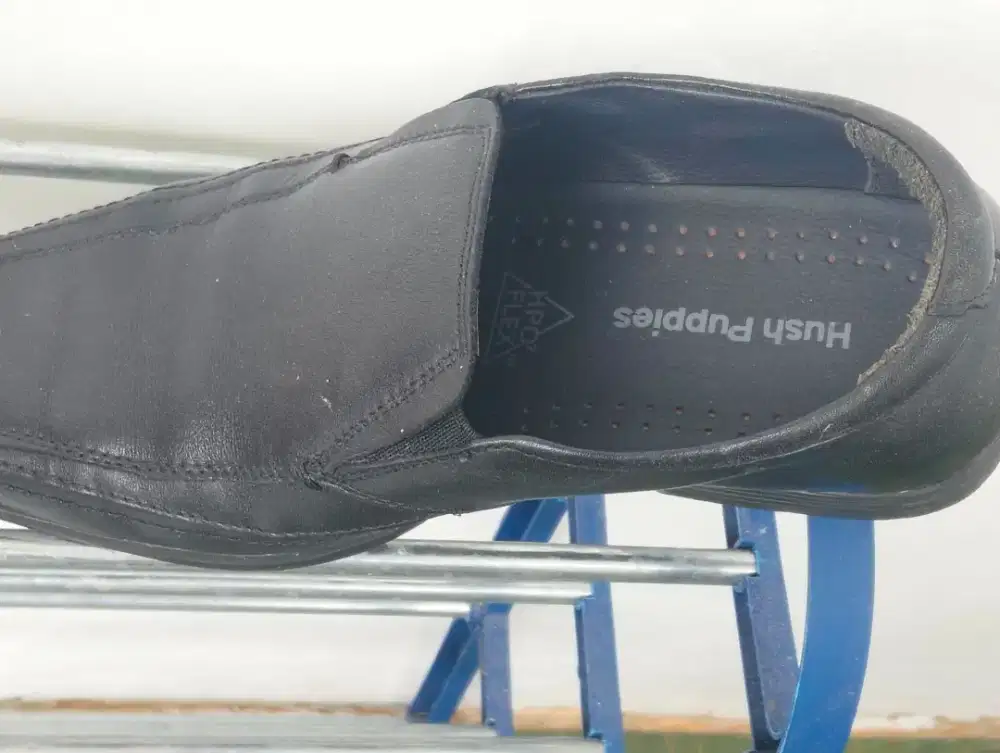 Sepatu bekas Hush puppies