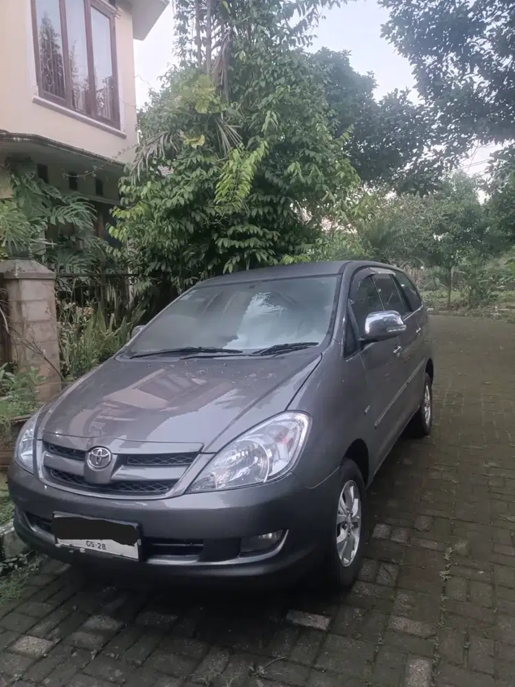 JUAL CEPAT – Toyota Kijang Innova V 2.0 Bensin 2008 Matic Abu-Abu Paja