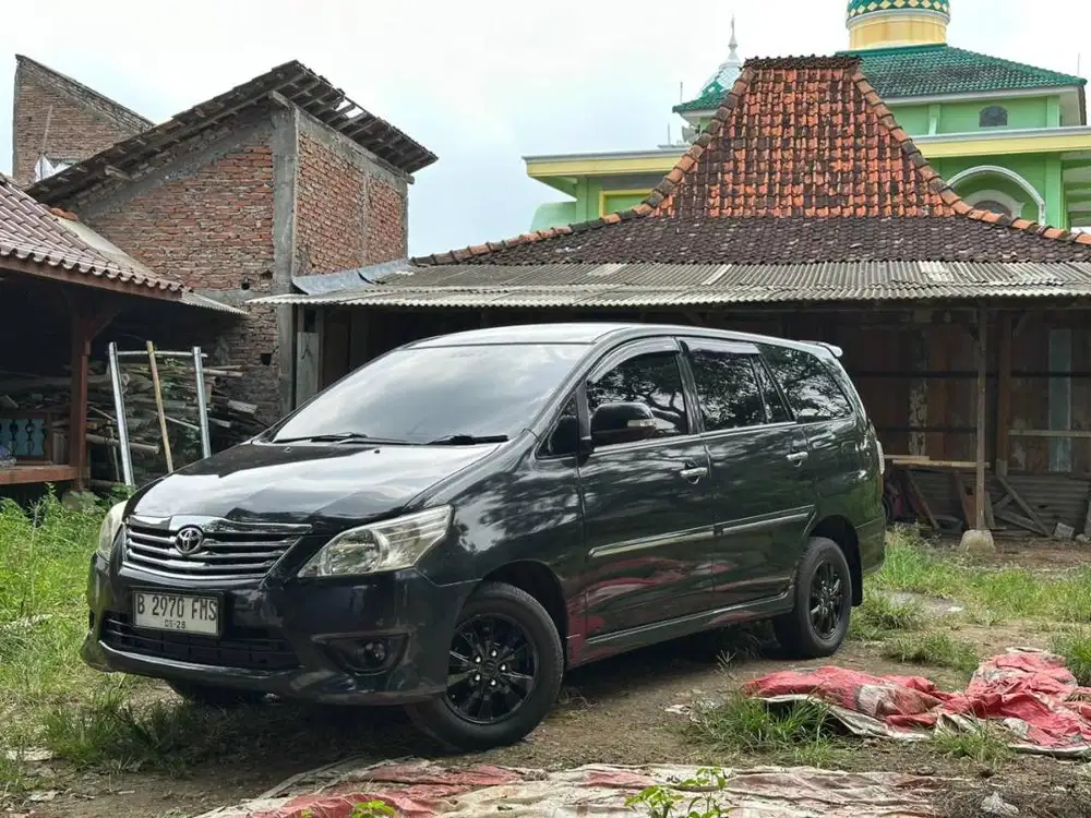 Innova Bensin V Matic Tahun 2012