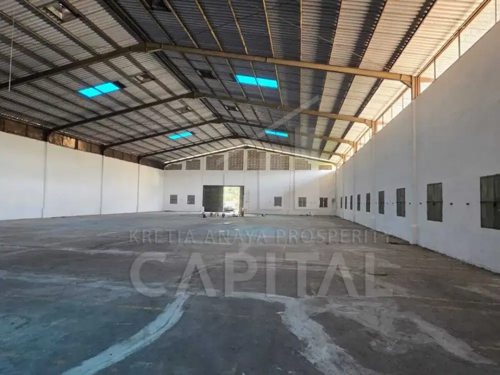 GUDANG BERSAMA KONSTRUKSIBAJA BERSIH SIAP PAKAI DI NANJUNG KUTAWARINGIN BISA UNTUK PRODUKSI