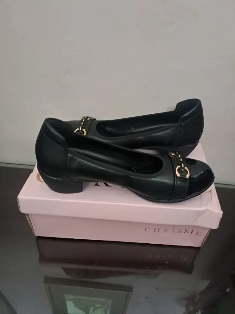 Chrissie heels 3cm black good condition