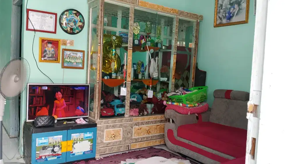Sofa letter L lokasi cipayung depok