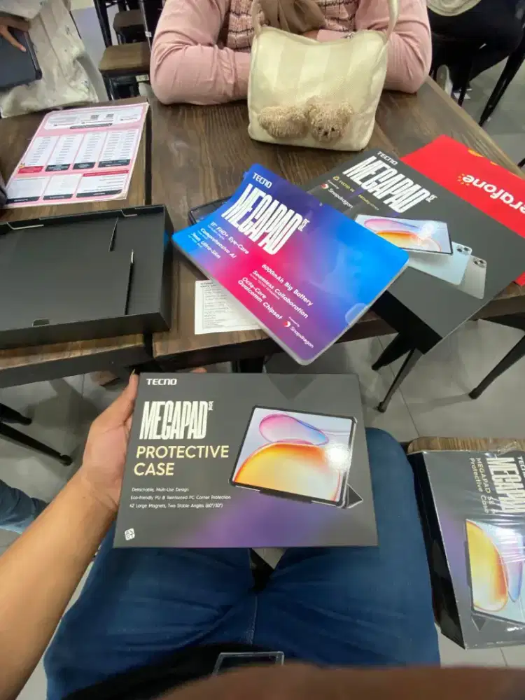 Tecno Megapad 11 tablet 2jt an free casing dan paketan
