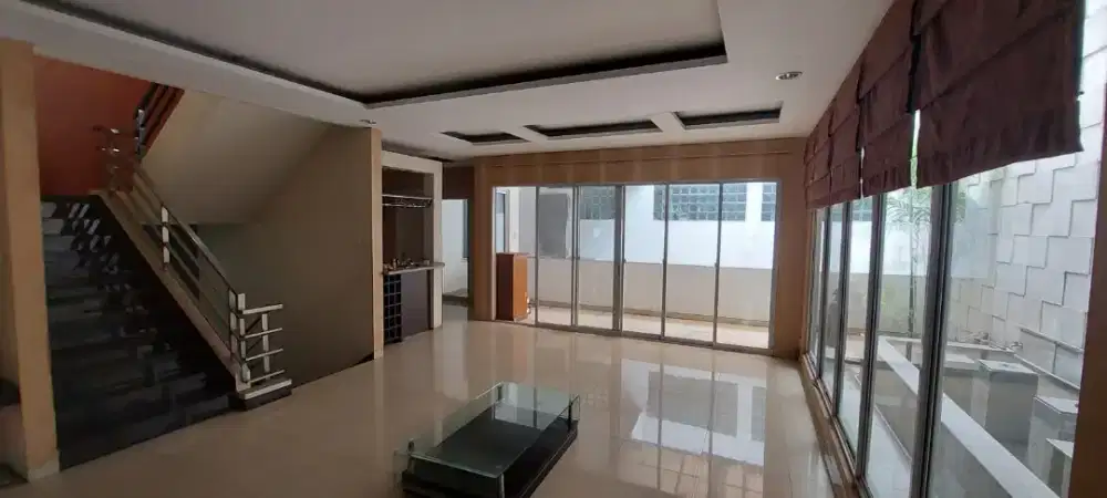 Dijual Rumah Lelang Villa Menara Kelapa Gading
