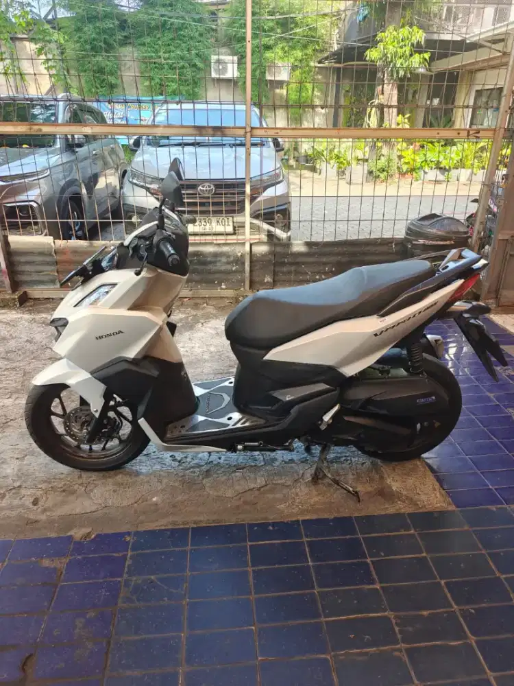 Vario 160 cbs 2025 dp 1jt km 5rb kix odea