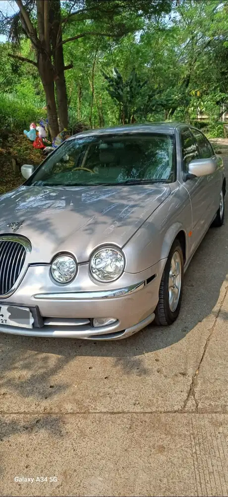 Jaguar tipe-X 3.0 V6 tahun 2001