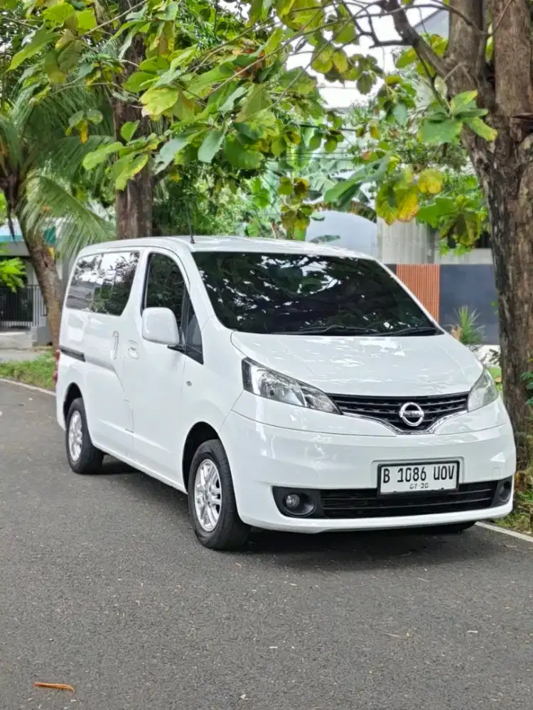 NISSAN EVALIA XV AT 2012