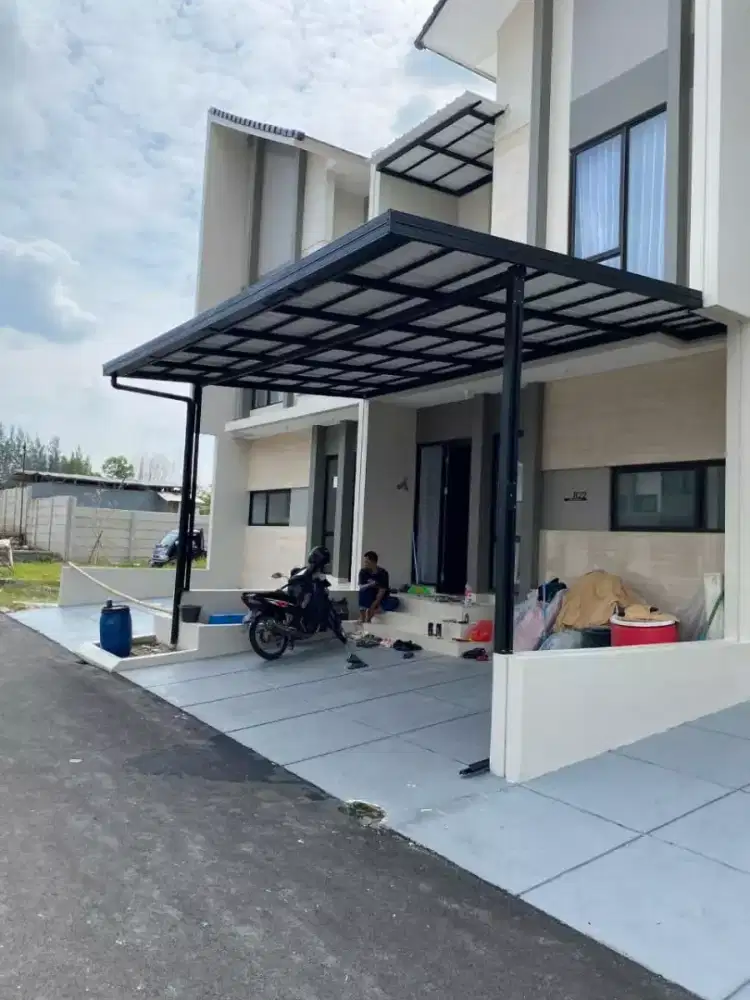 Pasang kanopi baja ringan