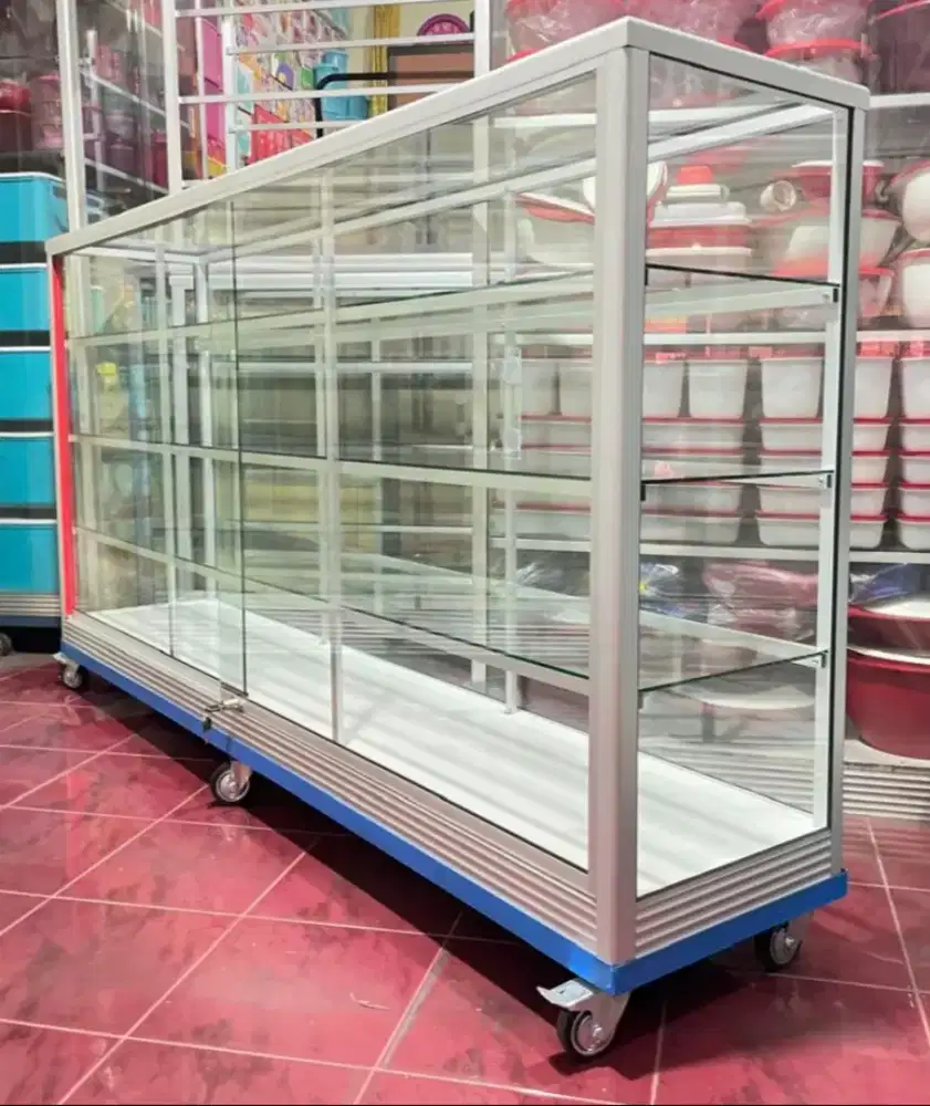 Di Jual Etalase Baru Panjang 2Mx1M || Pakai Roda Besar & Siku Besi