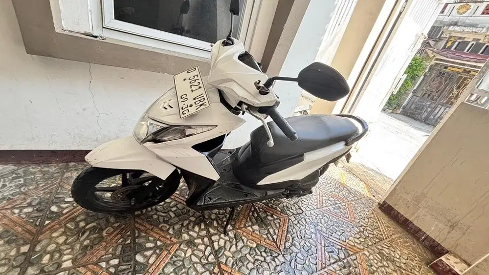 Jual Motor Beat putih 2013