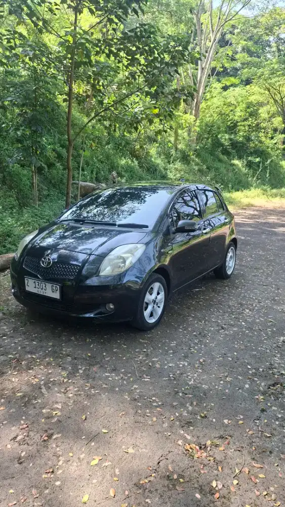 Toyota Yaris E 2007 M/T Hitam Istimewa Velg 16