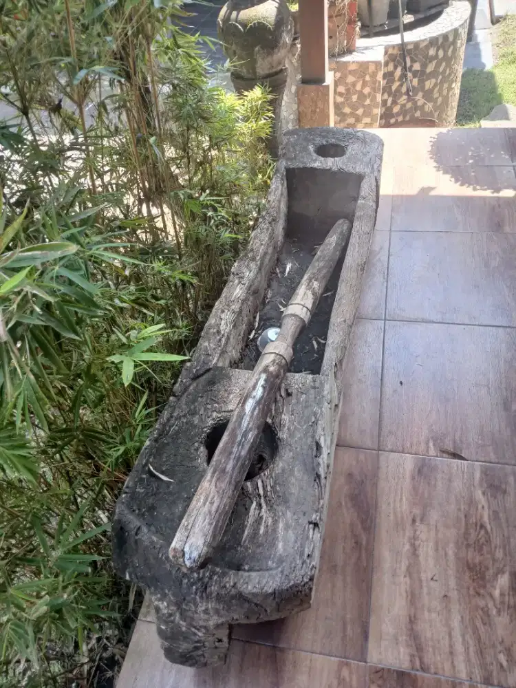 Lesung kayu jati lawas