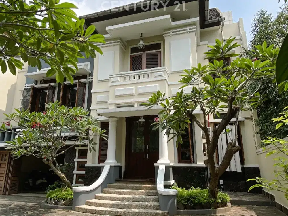 Rumah Eksklusif 4 Unit Service Apartment Di Ring 1 Menteng