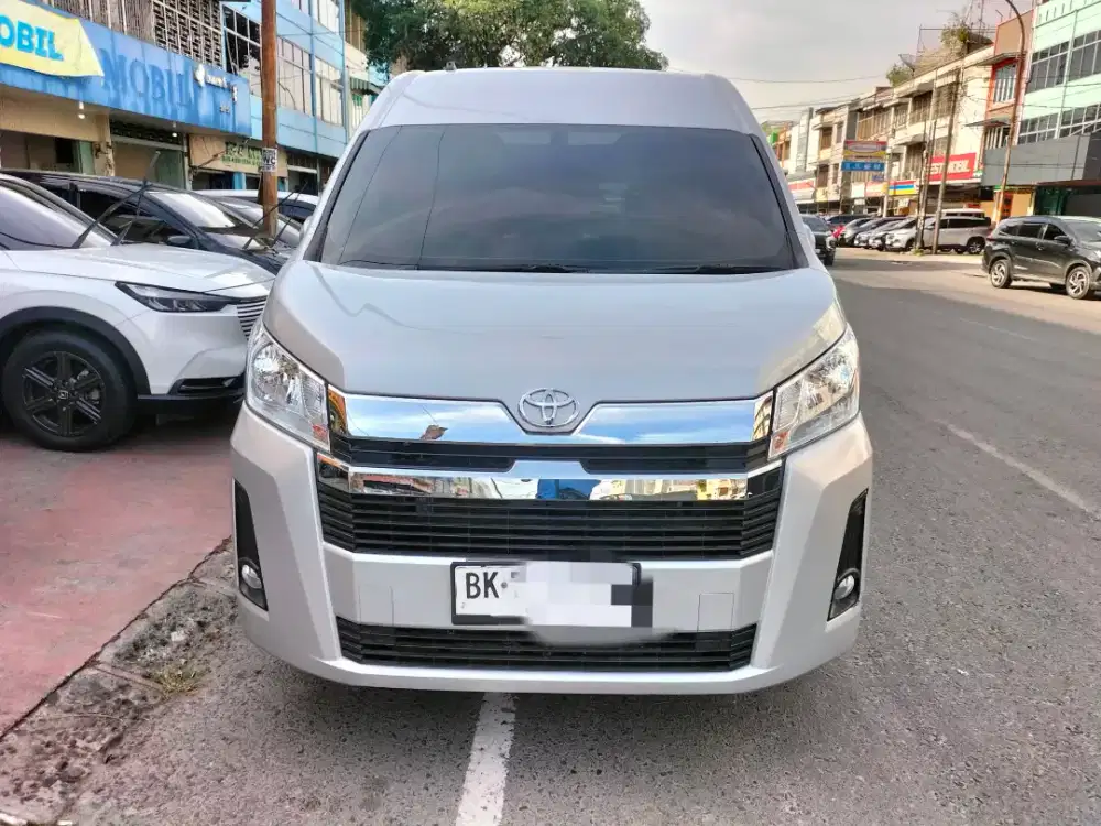 Odo 1400 perak‼️Toyota Hiace Premio 2024