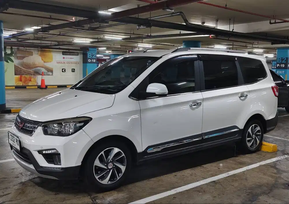 Wuling Confero S lux act putih tahun 2020